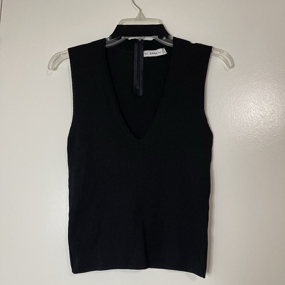 Zara black knit ribbed cutout collar sleeveless top size medium